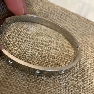 SILVER BRACELET WITH GEMS